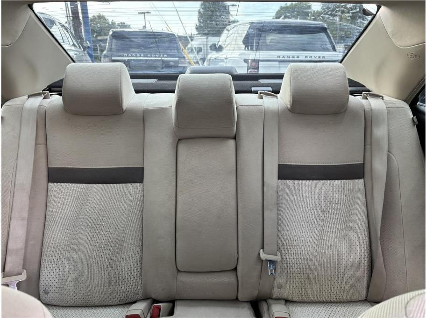 2013 White /No Color Toyota Camry (4T1BF1FK1DU) with an 4-Cyl, 2.5 Liter engine, Automatic, 6-Spd transmission, located at 607 W Columbia Drive, Kennewick, WA, 99336, (509) 987-1069, 46.216743, -119.126404- Photo#12