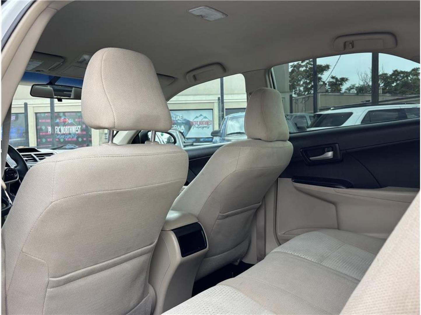 2013 White /No Color Toyota Camry (4T1BF1FK1DU) with an 4-Cyl, 2.5 Liter engine, Automatic, 6-Spd transmission, located at 607 W Columbia Drive, Kennewick, WA, 99336, (509) 987-1069, 46.216743, -119.126404- Photo#13