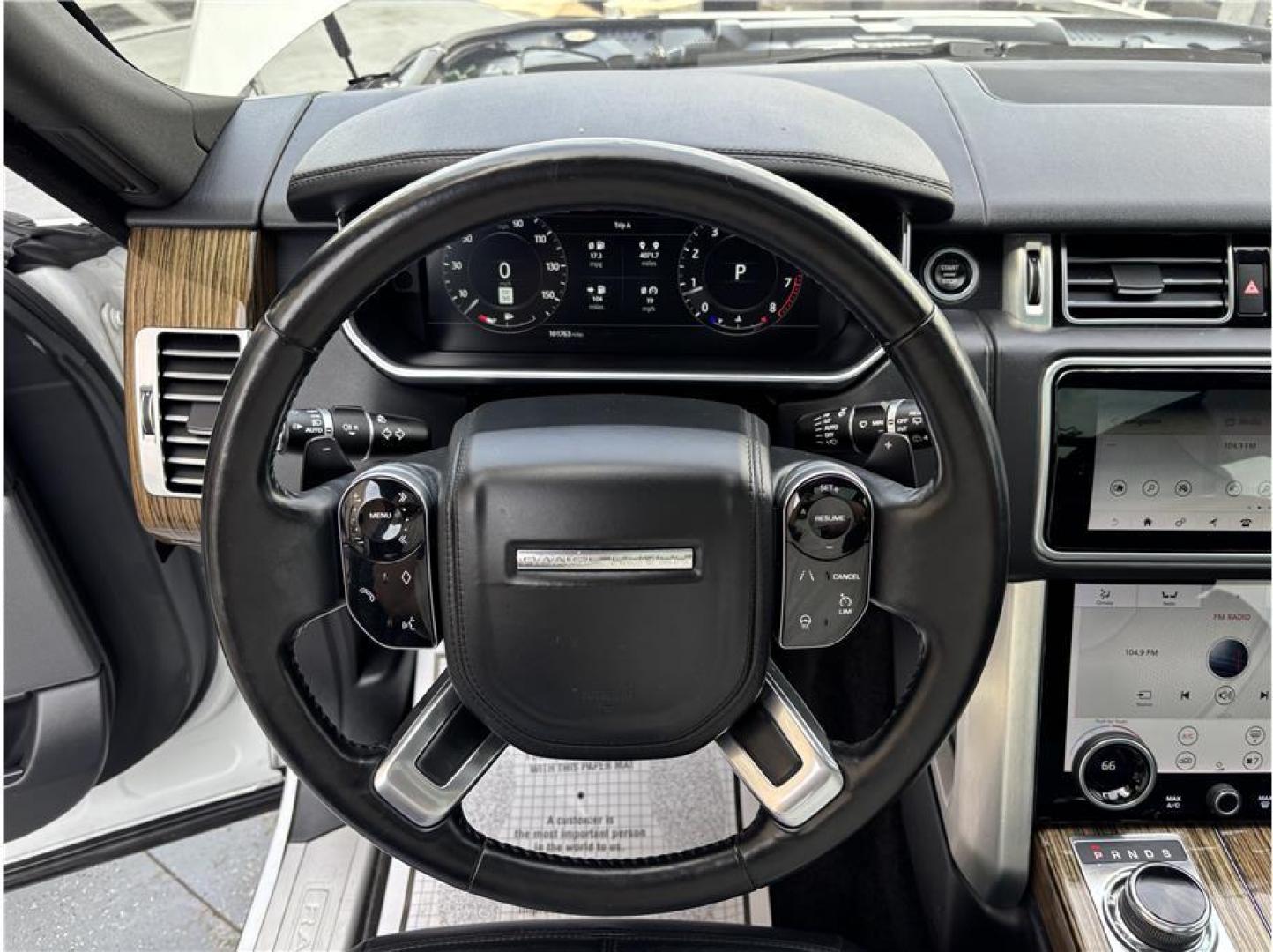 2018 White /No Color Land Rover Range Rover (SALGS2SV9JA) with an V6, Supercharged, 3.0 Liter engine, Automatic, 8-Spd transmission, located at 607 W Columbia Drive, Kennewick, WA, 99336, (509) 987-1069, 46.216743, -119.126404- Photo#11