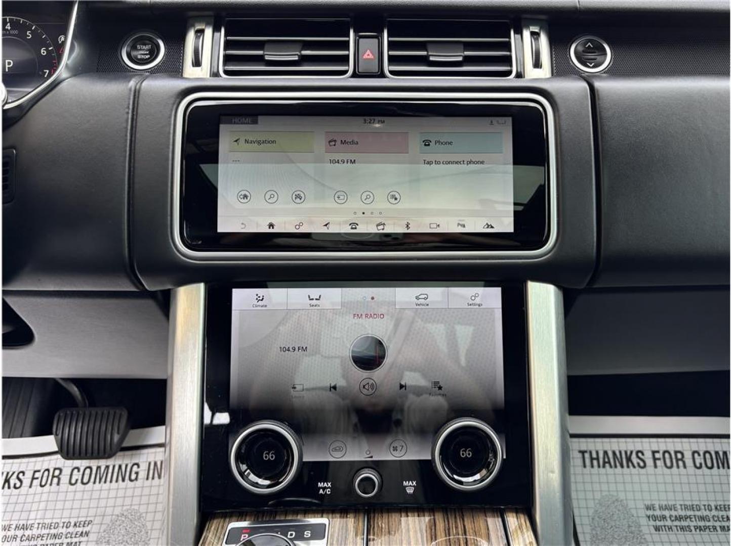 2018 White /No Color Land Rover Range Rover (SALGS2SV9JA) with an V6, Supercharged, 3.0 Liter engine, Automatic, 8-Spd transmission, located at 607 W Columbia Drive, Kennewick, WA, 99336, (509) 987-1069, 46.216743, -119.126404- Photo#12