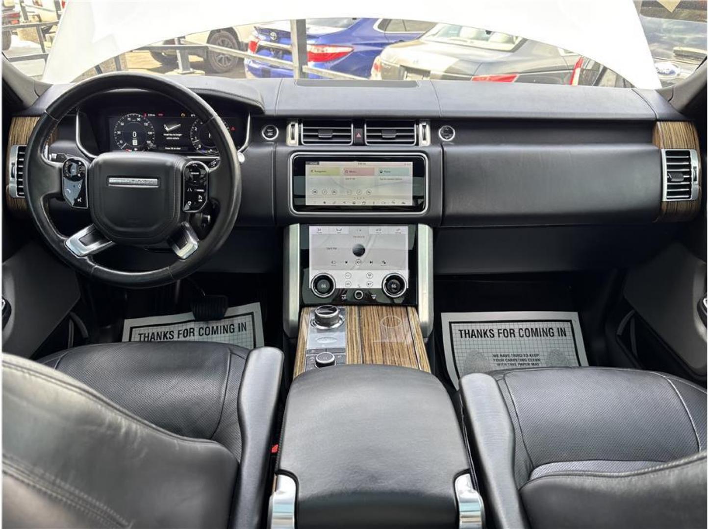 2018 White /No Color Land Rover Range Rover (SALGS2SV9JA) with an V6, Supercharged, 3.0 Liter engine, Automatic, 8-Spd transmission, located at 607 W Columbia Drive, Kennewick, WA, 99336, (509) 987-1069, 46.216743, -119.126404- Photo#18