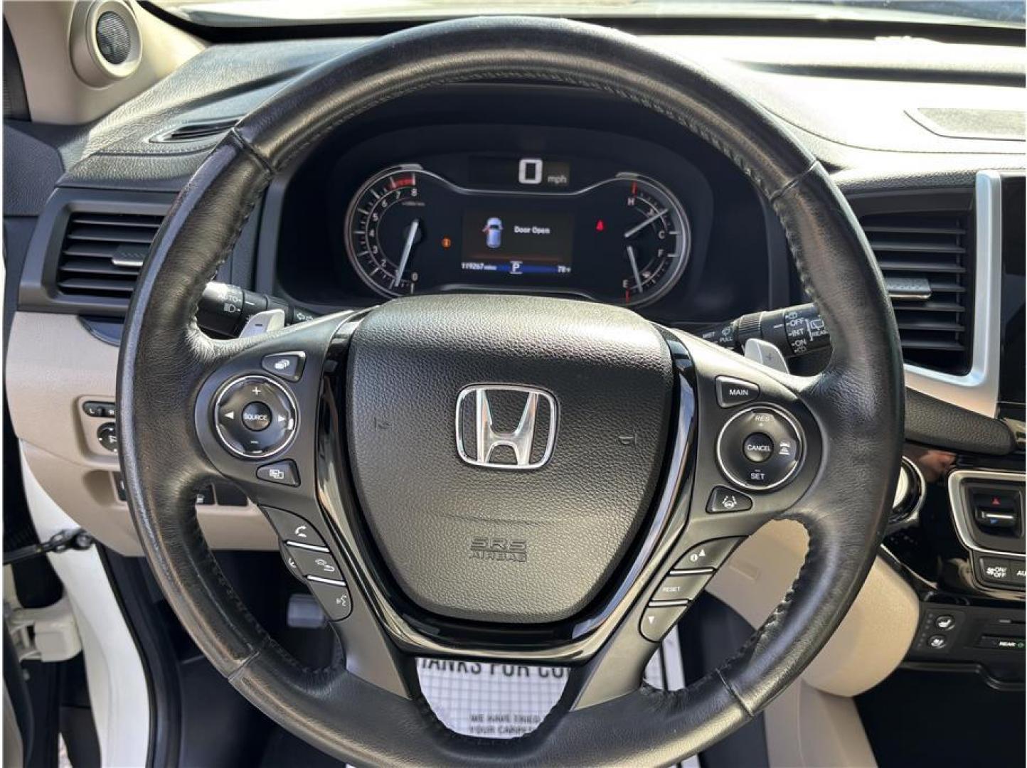 2017 White /No Color Honda Pilot (5FNYF6H08HB) with an V6, i-VTEC, 3.5 Liter engine, Automatic, 9-Spd transmission, located at 607 W Columbia Drive, Kennewick, WA, 99336, (509) 987-1069, 46.216743, -119.126404 - Photo#12