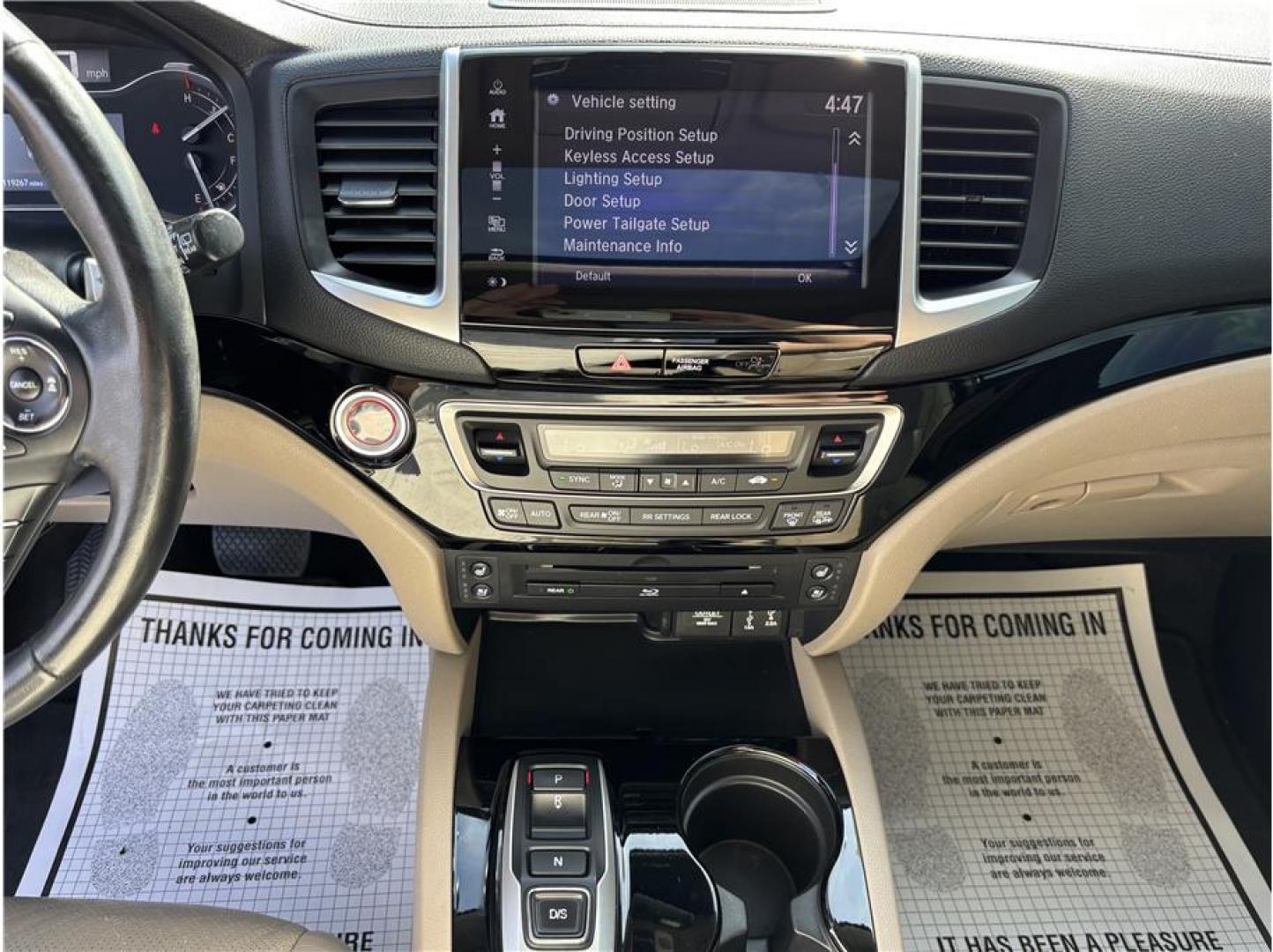 2017 White /No Color Honda Pilot (5FNYF6H08HB) with an V6, i-VTEC, 3.5 Liter engine, Automatic, 9-Spd transmission, located at 607 W Columbia Drive, Kennewick, WA, 99336, (509) 987-1069, 46.216743, -119.126404 - Photo#13