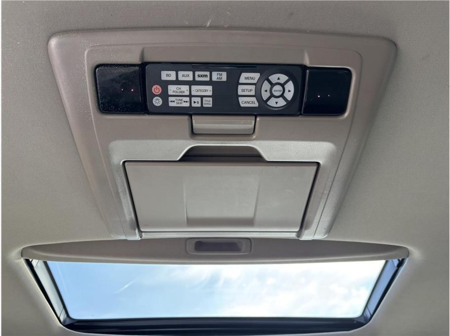 2017 White /No Color Honda Pilot (5FNYF6H08HB) with an V6, i-VTEC, 3.5 Liter engine, Automatic, 9-Spd transmission, located at 607 W Columbia Drive, Kennewick, WA, 99336, (509) 987-1069, 46.216743, -119.126404 - Photo#17