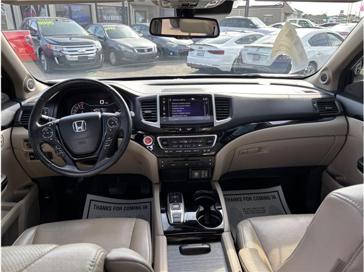 2017 White /No Color Honda Pilot (5FNYF6H08HB) with an V6, i-VTEC, 3.5 Liter engine, Automatic, 9-Spd transmission, located at 607 W Columbia Drive, Kennewick, WA, 99336, (509) 987-1069, 46.216743, -119.126404 - Photo#19