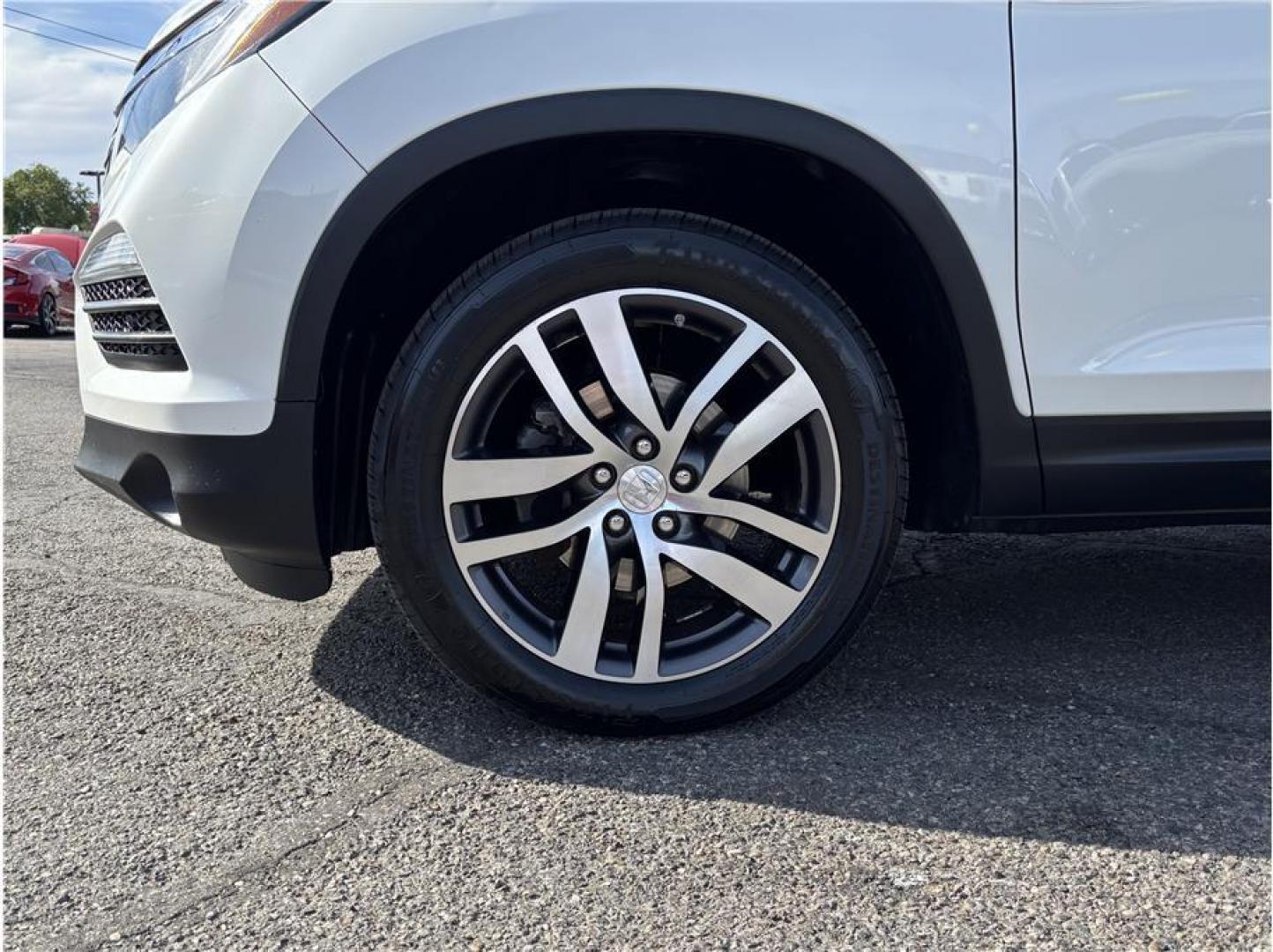 2017 White /No Color Honda Pilot (5FNYF6H08HB) with an V6, i-VTEC, 3.5 Liter engine, Automatic, 9-Spd transmission, located at 607 W Columbia Drive, Kennewick, WA, 99336, (509) 987-1069, 46.216743, -119.126404 - Photo#20