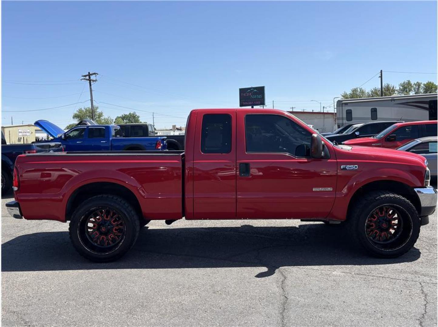 2004 Red /No Color Ford F250 Super Duty Super Cab (1FTNX20P84E) with an V8, Turbo Dsl 6.0L engine, Automatic transmission, located at 607 W Columbia Drive, Kennewick, WA, 99336, (509) 987-1069, 46.216743, -119.126404 - Photo#3