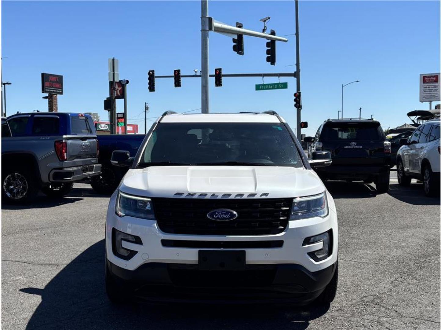 2016 White /No Color Ford Explorer (1FM5K8GT3GG) with an V6, EcoBoost, TT, 3.5L engine, Auto, 6-Spd SelectShift transmission, located at 607 W Columbia Drive, Kennewick, WA, 99336, (509) 987-1069, 46.216743, -119.126404- Photo#1