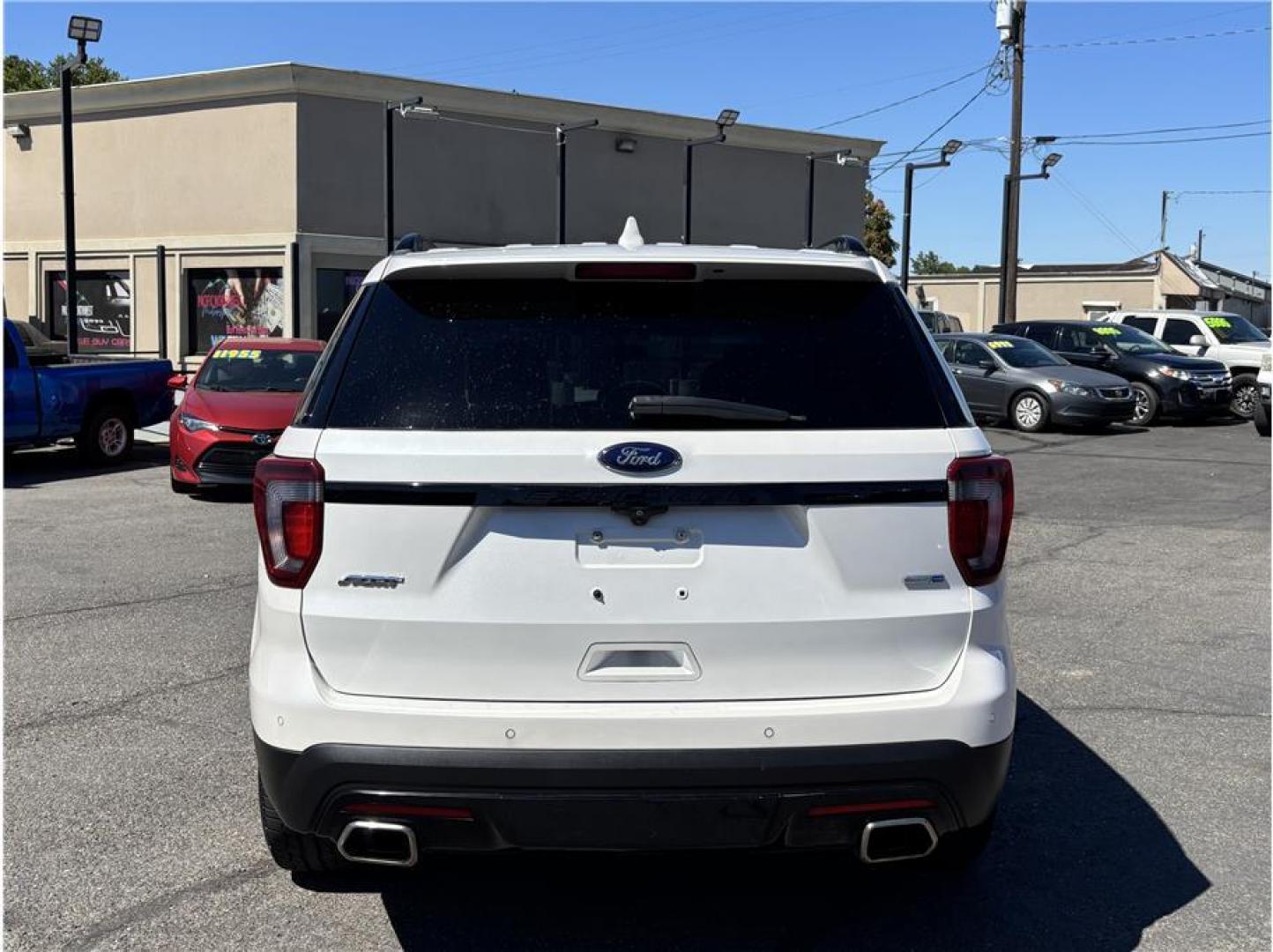 2016 White /No Color Ford Explorer (1FM5K8GT3GG) with an V6, EcoBoost, TT, 3.5L engine, Auto, 6-Spd SelectShift transmission, located at 607 W Columbia Drive, Kennewick, WA, 99336, (509) 987-1069, 46.216743, -119.126404- Photo#5