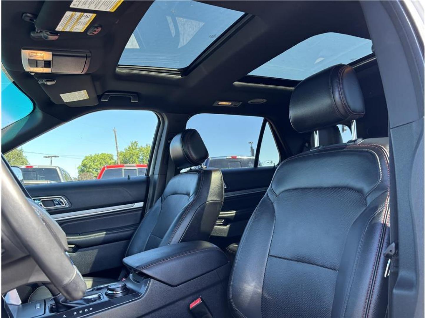 2016 White /No Color Ford Explorer (1FM5K8GT3GG) with an V6, EcoBoost, TT, 3.5L engine, Auto, 6-Spd SelectShift transmission, located at 607 W Columbia Drive, Kennewick, WA, 99336, (509) 987-1069, 46.216743, -119.126404- Photo#11