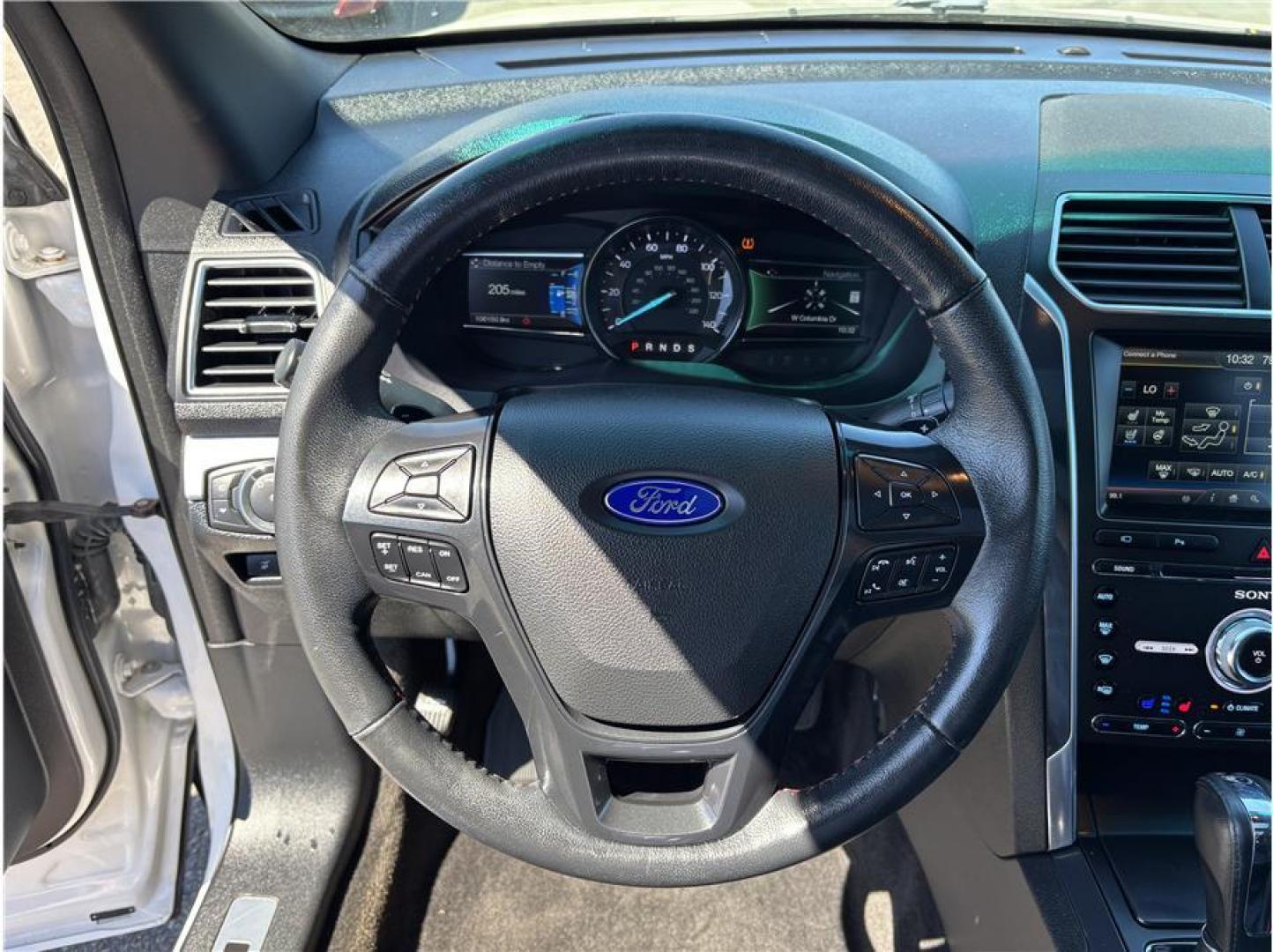 2016 White /No Color Ford Explorer (1FM5K8GT3GG) with an V6, EcoBoost, TT, 3.5L engine, Auto, 6-Spd SelectShift transmission, located at 607 W Columbia Drive, Kennewick, WA, 99336, (509) 987-1069, 46.216743, -119.126404- Photo#12
