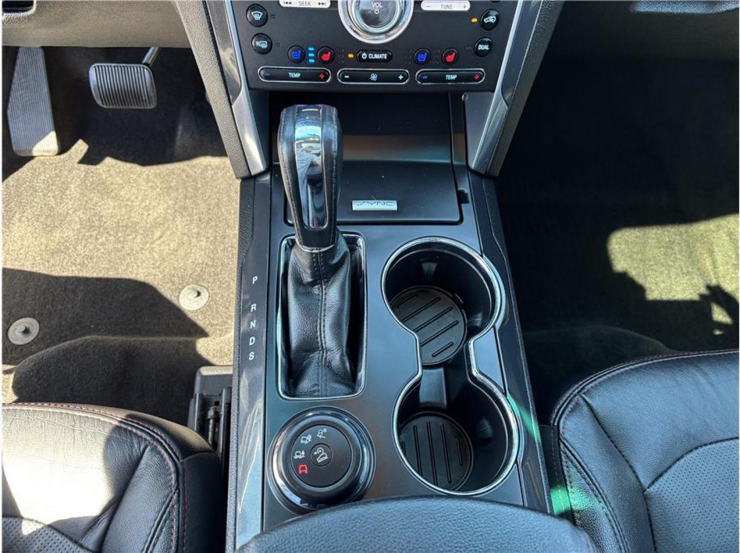 2016 White /No Color Ford Explorer (1FM5K8GT3GG) with an V6, EcoBoost, TT, 3.5L engine, Auto, 6-Spd SelectShift transmission, located at 607 W Columbia Drive, Kennewick, WA, 99336, (509) 987-1069, 46.216743, -119.126404- Photo#14