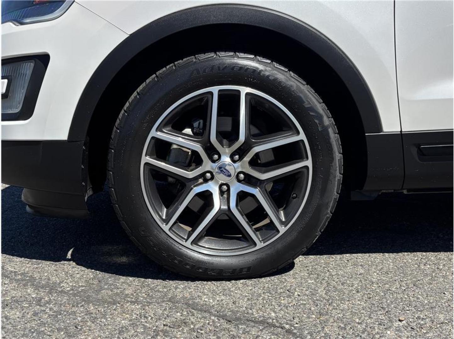 2016 White /No Color Ford Explorer (1FM5K8GT3GG) with an V6, EcoBoost, TT, 3.5L engine, Auto, 6-Spd SelectShift transmission, located at 607 W Columbia Drive, Kennewick, WA, 99336, (509) 987-1069, 46.216743, -119.126404- Photo#18