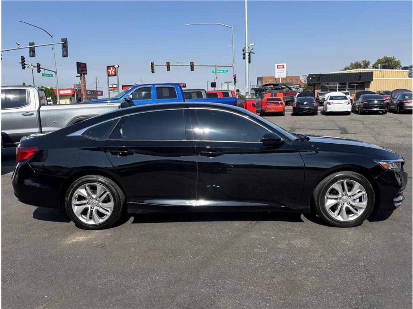 2020 Black /No Color Honda Accord (1HGCV1F1XLA) with an 4-Cyl, i-VTEC, Turbo, 1.5 Liter engine, Automatic, CVT w/Sport Mode transmission, located at 607 W Columbia Drive, Kennewick, WA, 99336, (509) 987-1069, 46.216743, -119.126404- Photo#3