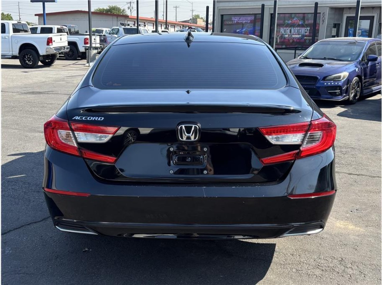 2020 Black /No Color Honda Accord (1HGCV1F1XLA) with an 4-Cyl, i-VTEC, Turbo, 1.5 Liter engine, Automatic, CVT w/Sport Mode transmission, located at 607 W Columbia Drive, Kennewick, WA, 99336, (509) 987-1069, 46.216743, -119.126404- Photo#5