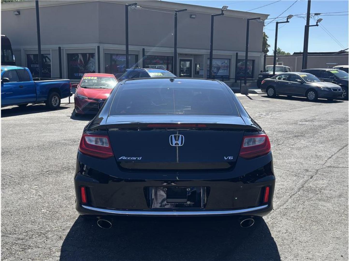 2015 Black /No Color Honda Accord (1HGCT2B86FA) with an V6, i-VTEC, 3.5 Liter engine, Auto, 6-Spd w/Sport Mode transmission, located at 607 W Columbia Drive, Kennewick, WA, 99336, (509) 987-1069, 46.216743, -119.126404- Photo#5