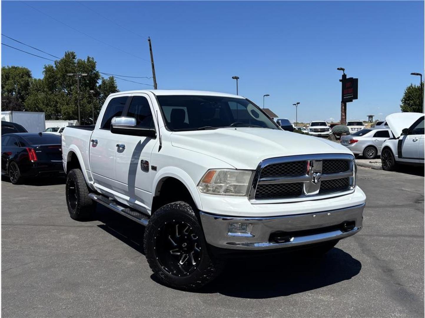 2012 White /No Color Ram 1500 Crew Cab (1C6RD7PT3CS) with an V8, HEMI, 5.7 Liter engine, Automatic, 6-Spd transmission, located at 607 W Columbia Drive, Kennewick, WA, 99336, (509) 987-1069, 46.216743, -119.126404- Photo#2