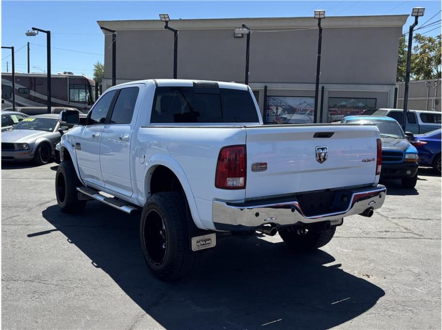 2012 White /No Color Ram 1500 Crew Cab (1C6RD7PT3CS) with an V8, HEMI, 5.7 Liter engine, Automatic, 6-Spd transmission, located at 607 W Columbia Drive, Kennewick, WA, 99336, (509) 987-1069, 46.216743, -119.126404- Photo#7