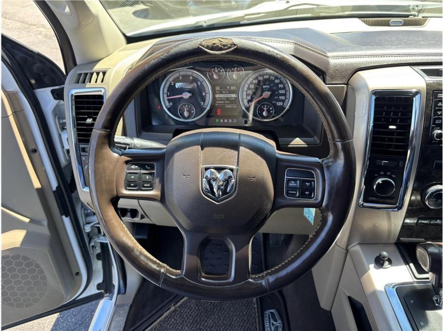2012 White /No Color Ram 1500 Crew Cab (1C6RD7PT3CS) with an V8, HEMI, 5.7 Liter engine, Automatic, 6-Spd transmission, located at 607 W Columbia Drive, Kennewick, WA, 99336, (509) 987-1069, 46.216743, -119.126404- Photo#12