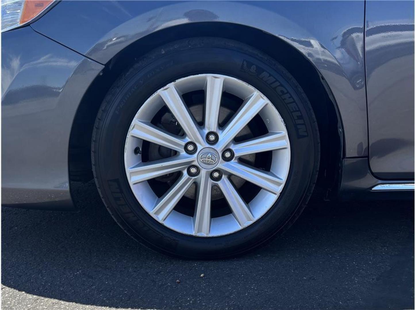 2012 Gray /No Color Toyota Camry (4T1BD1FK4CU) with an 4-Cyl, Hybrid, 2.5 Liter engine, Automatic, CVT transmission, located at 607 W Columbia Drive, Kennewick, WA, 99336, (509) 987-1069, 46.216743, -119.126404- Photo#15