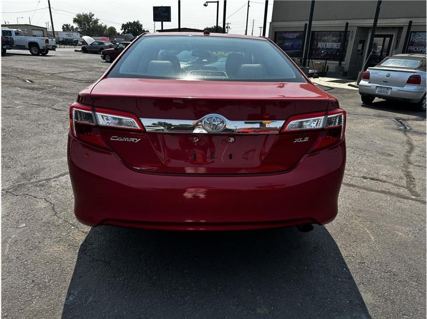 2012 Red /No Color Toyota Camry (4T4BF1FK8CR) with an 4-Cyl, 2.5 Liter engine, Automatic, 6-Spd transmission, located at 607 W Columbia Drive, Kennewick, WA, 99336, (509) 987-1069, 46.216743, -119.126404- Photo#3