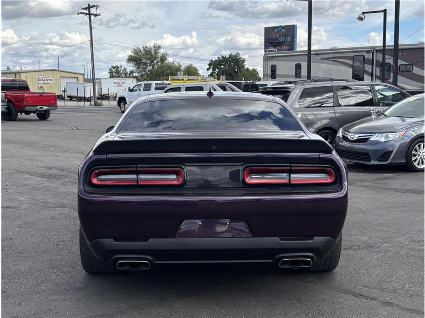 2022 Purple /No Color Dodge Challenger (2C3CDZFJ6NH) with an V8, HEMI, MDS, 6.4 Liter engine, Automatic, 8-Spd transmission, located at 607 W Columbia Drive, Kennewick, WA, 99336, (509) 987-1069, 46.216743, -119.126404- Photo#5