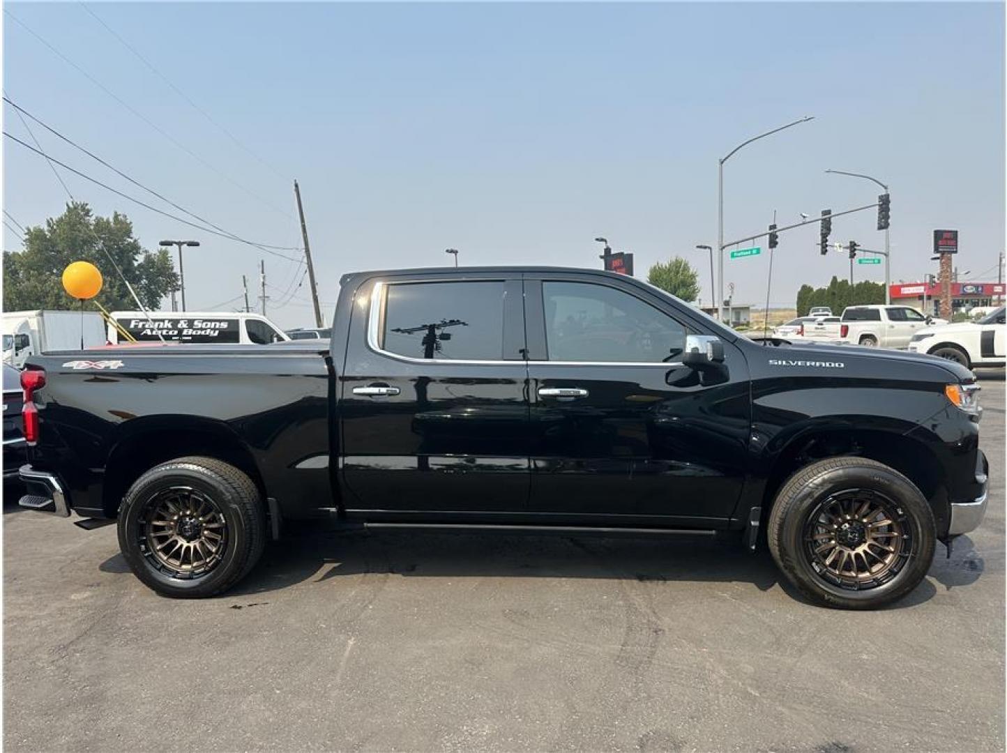 2024 Black /No Color Chevrolet Silverado 1500 Crew Cab (2GCUDGED9R1) with an V8, EcoTec3, DFM, 5.3 Liter engine, Automatic, 10-Spd w/Overdrive transmission, located at 607 W Columbia Drive, Kennewick, WA, 99336, (509) 987-1069, 46.216743, -119.126404- Photo#3