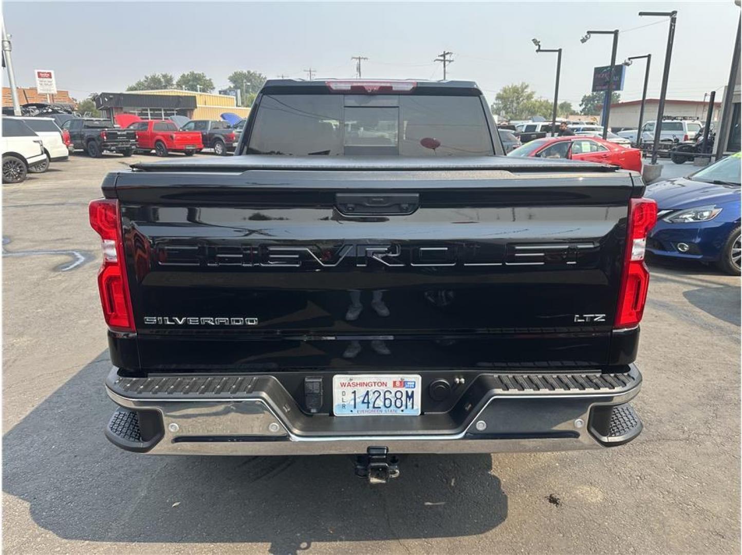 2024 Black /No Color Chevrolet Silverado 1500 Crew Cab (2GCUDGED9R1) with an V8, EcoTec3, DFM, 5.3 Liter engine, Automatic, 10-Spd w/Overdrive transmission, located at 607 W Columbia Drive, Kennewick, WA, 99336, (509) 987-1069, 46.216743, -119.126404- Photo#5