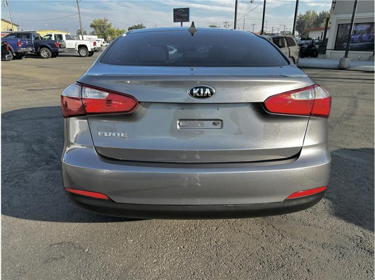 2016 Gray /No Color Kia Forte (KNAFX4A66G5) with an 4-Cyl, 1.8 Liter engine, Auto, 6-Spd w/Sportmatic and Active ECO System transmission, located at 607 W Columbia Drive, Kennewick, WA, 99336, (509) 987-1069, 46.216743, -119.126404- Photo#3