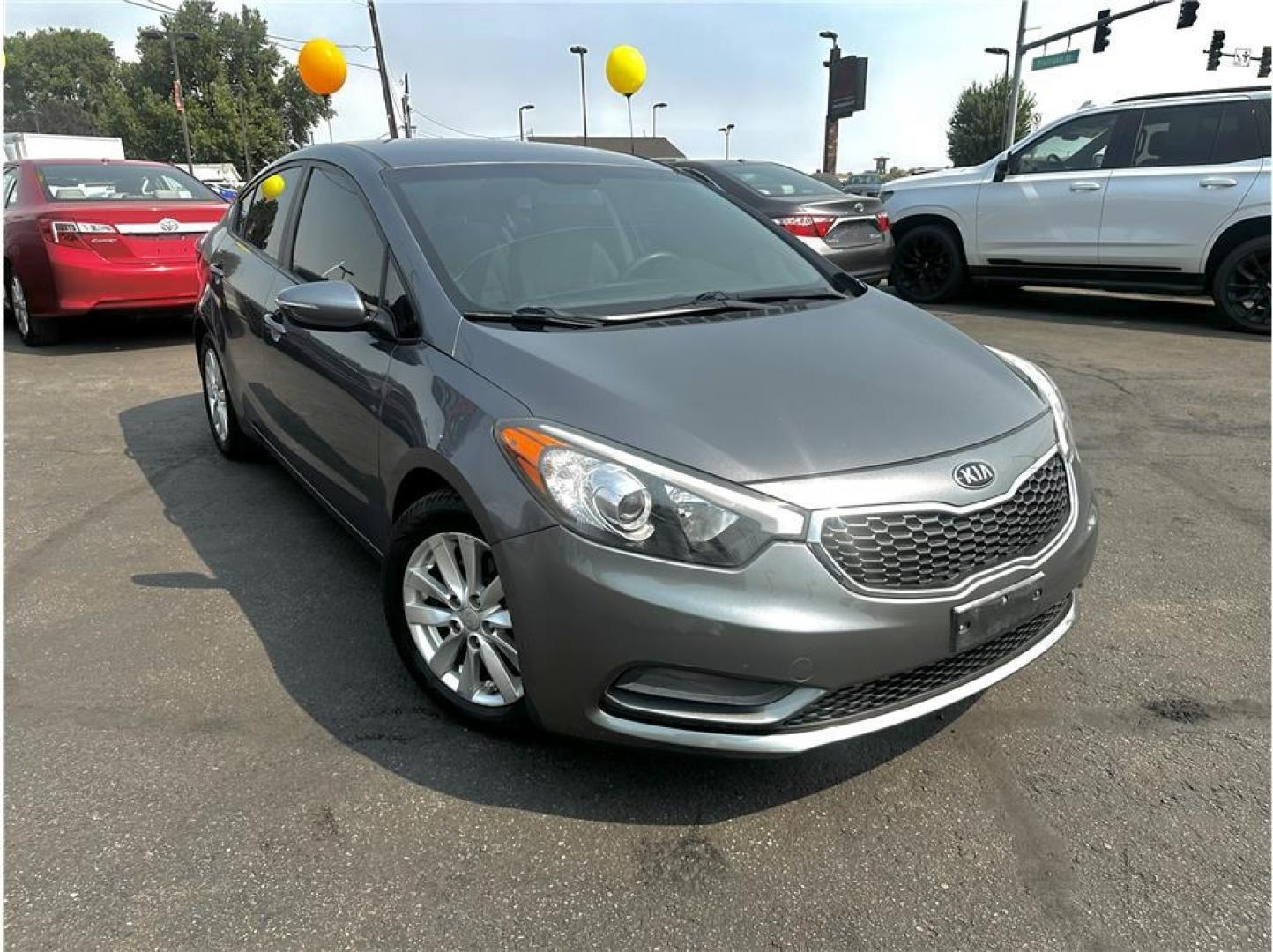 2016 Gray /No Color Kia Forte (KNAFX4A66G5) with an 4-Cyl, 1.8 Liter engine, Auto, 6-Spd w/Sportmatic and Active ECO System transmission, located at 607 W Columbia Drive, Kennewick, WA, 99336, (509) 987-1069, 46.216743, -119.126404- Photo#5