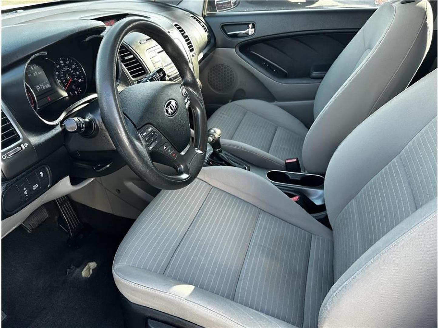 2016 Gray /No Color Kia Forte (KNAFX4A66G5) with an 4-Cyl, 1.8 Liter engine, Auto, 6-Spd w/Sportmatic and Active ECO System transmission, located at 607 W Columbia Drive, Kennewick, WA, 99336, (509) 987-1069, 46.216743, -119.126404- Photo#9