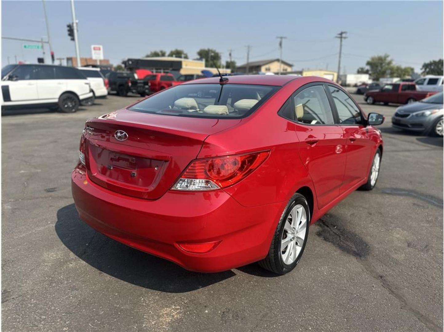 2013 Red /No Color Hyundai Accent (KMHCU4AEXDU) with an 4-Cyl, 1.6 Liter engine, Auto, 6-Spd w/Overdrive transmission, located at 607 W Columbia Drive, Kennewick, WA, 99336, (509) 987-1069, 46.216743, -119.126404- Photo#4