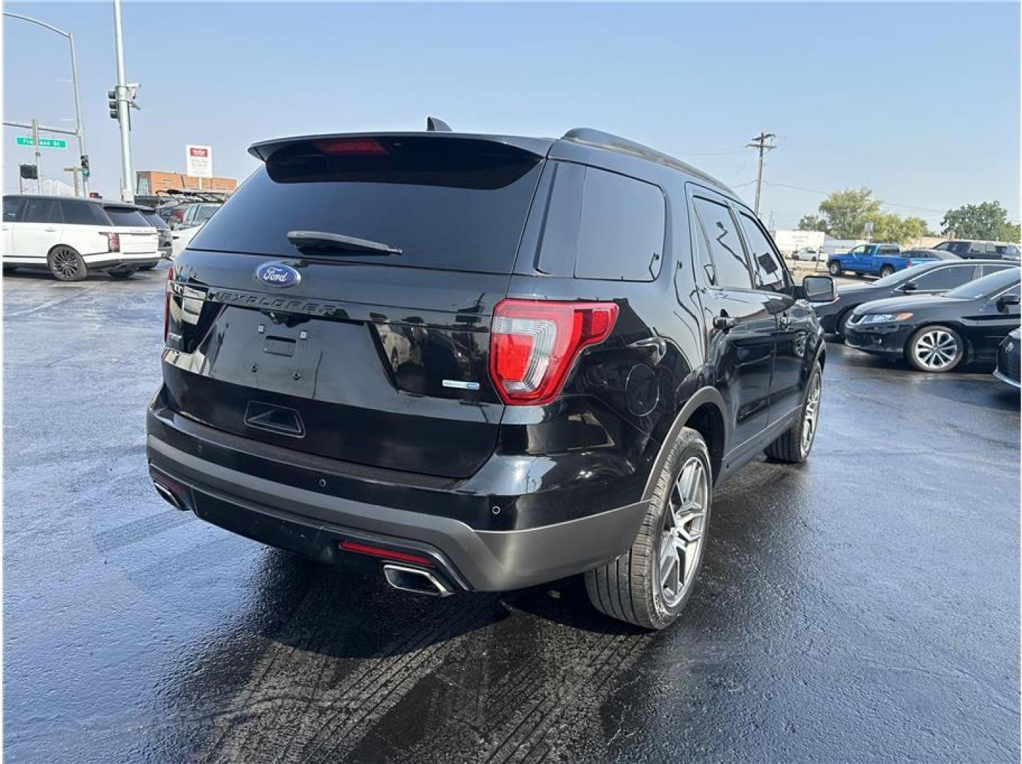 2016 Black /No Color Ford Explorer (1FM5K8GT4GG) with an V6, EcoBoost, TT, 3.5L engine, Auto, 6-Spd SelectShift transmission, located at 607 W Columbia Drive, Kennewick, WA, 99336, (509) 987-1069, 46.216743, -119.126404- Photo#4