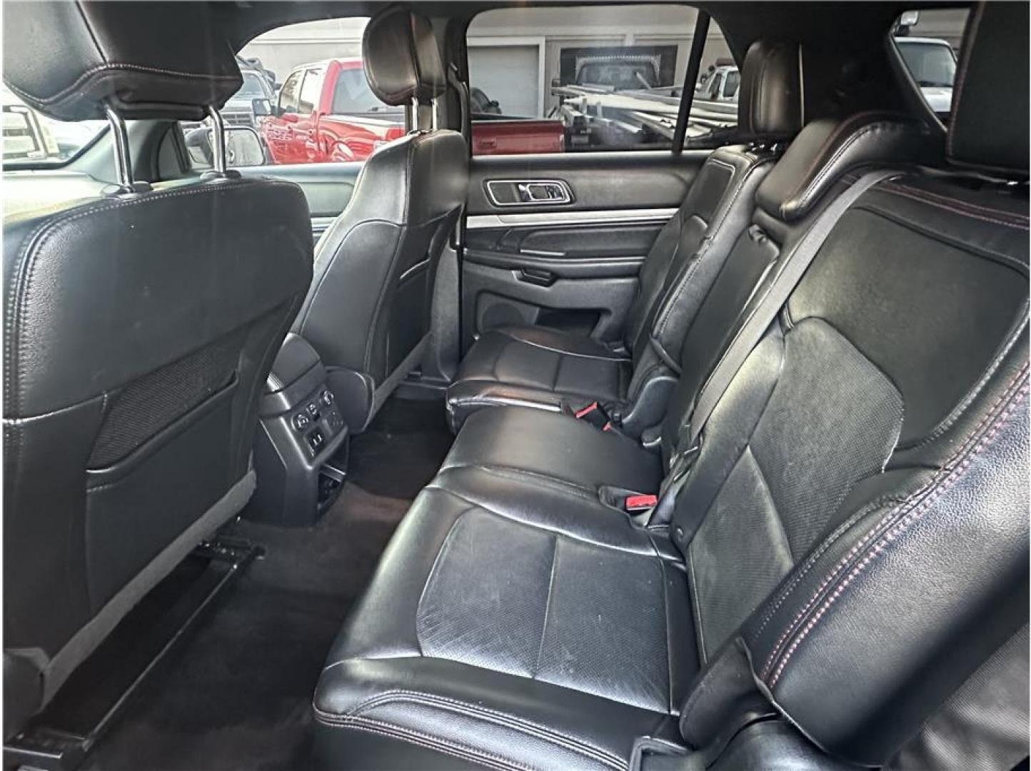 2016 Black /No Color Ford Explorer (1FM5K8GT4GG) with an V6, EcoBoost, TT, 3.5L engine, Auto, 6-Spd SelectShift transmission, located at 607 W Columbia Drive, Kennewick, WA, 99336, (509) 987-1069, 46.216743, -119.126404- Photo#15