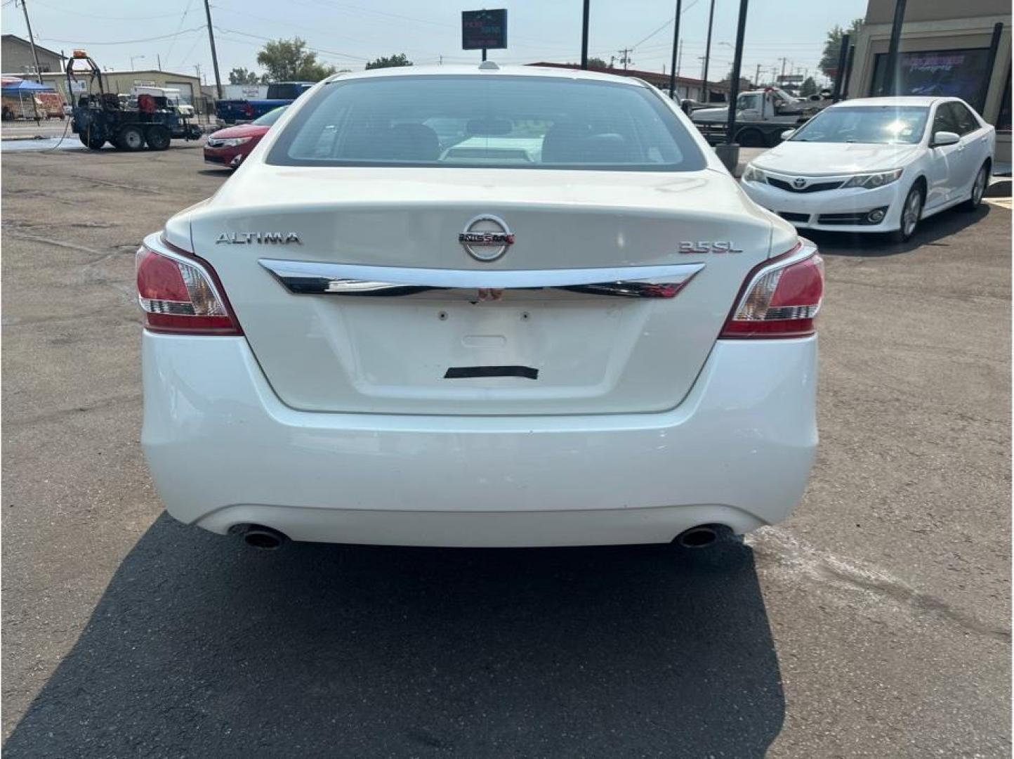 2013 White /No Color Nissan Altima (1N4BL3AP3DN) with an V6, 3.5 Liter engine, Automatic, Xtronic CVT transmission, located at 607 W Columbia Drive, Kennewick, WA, 99336, (509) 987-1069, 46.216743, -119.126404- Photo#3