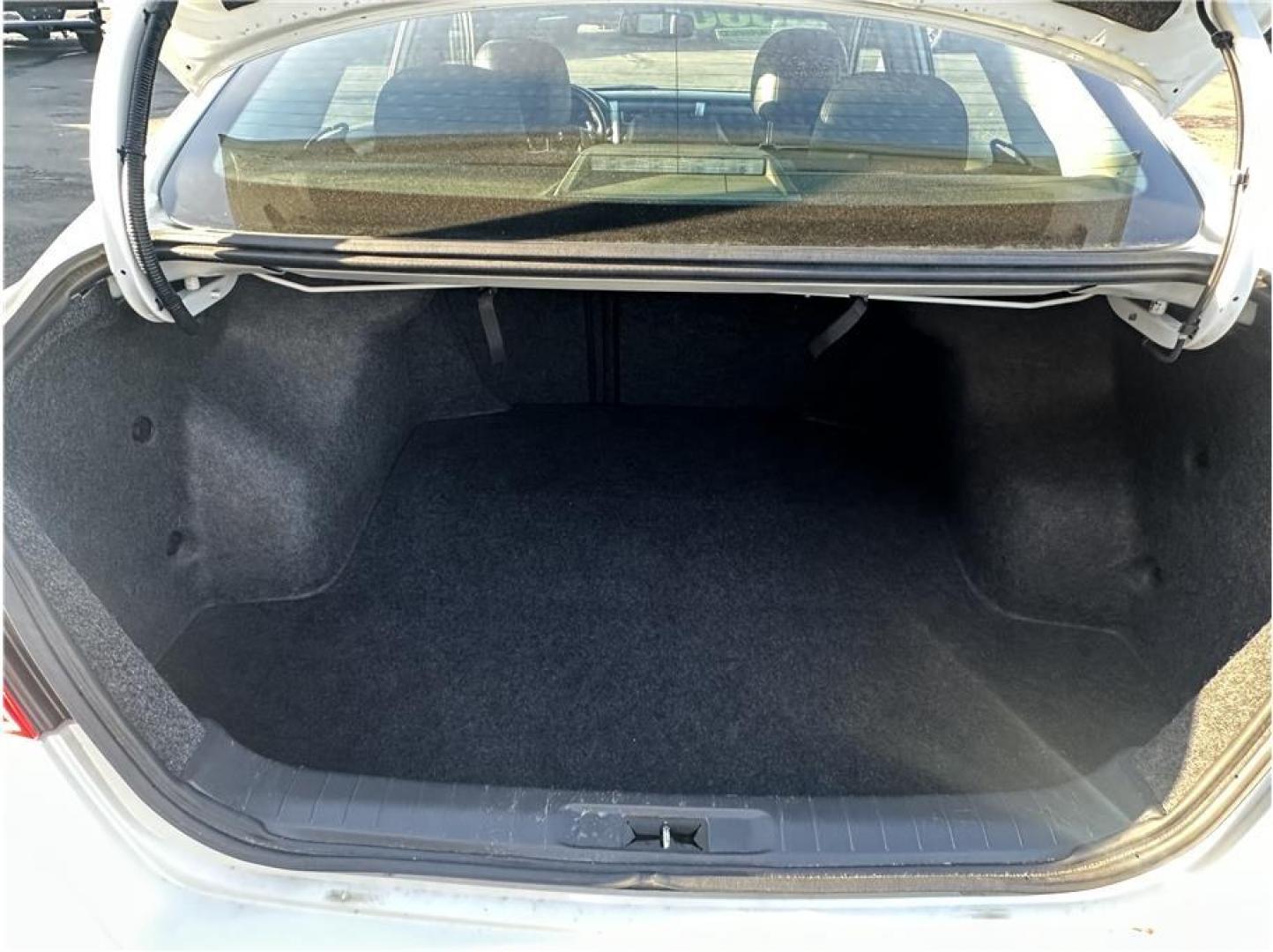 2013 White /No Color Nissan Altima (1N4BL3AP3DN) with an V6, 3.5 Liter engine, Automatic, Xtronic CVT transmission, located at 607 W Columbia Drive, Kennewick, WA, 99336, (509) 987-1069, 46.216743, -119.126404- Photo#15