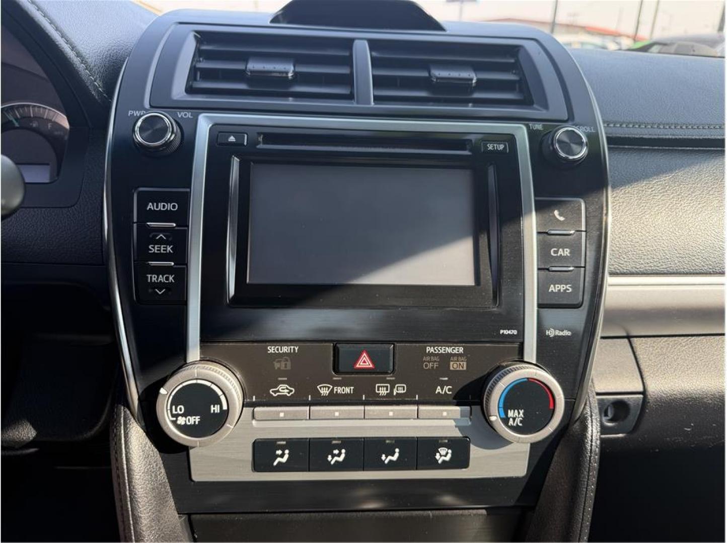 2014 White /No Color Toyota Camry (4T1BF1FK4EU) with an 4-Cyl, 2.5 Liter engine, Automatic, 6-Spd transmission, located at 607 W Columbia Drive, Kennewick, WA, 99336, (509) 987-1069, 46.216743, -119.126404- Photo#10
