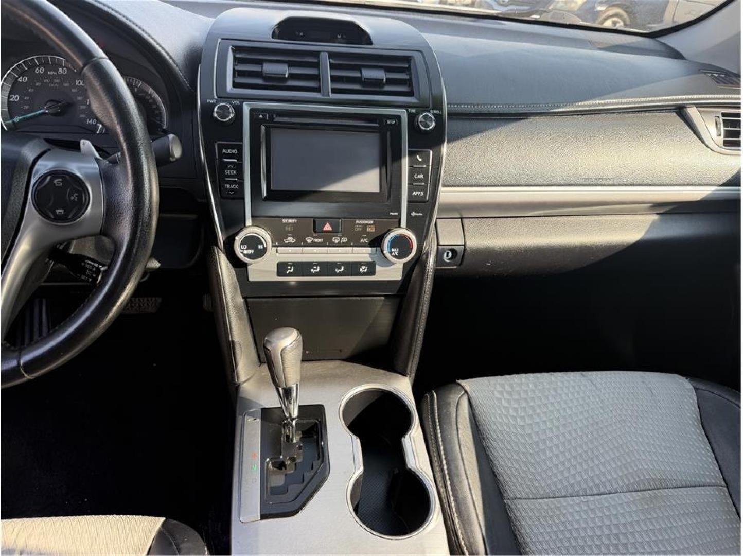 2014 White /No Color Toyota Camry (4T1BF1FK4EU) with an 4-Cyl, 2.5 Liter engine, Automatic, 6-Spd transmission, located at 607 W Columbia Drive, Kennewick, WA, 99336, (509) 987-1069, 46.216743, -119.126404- Photo#11