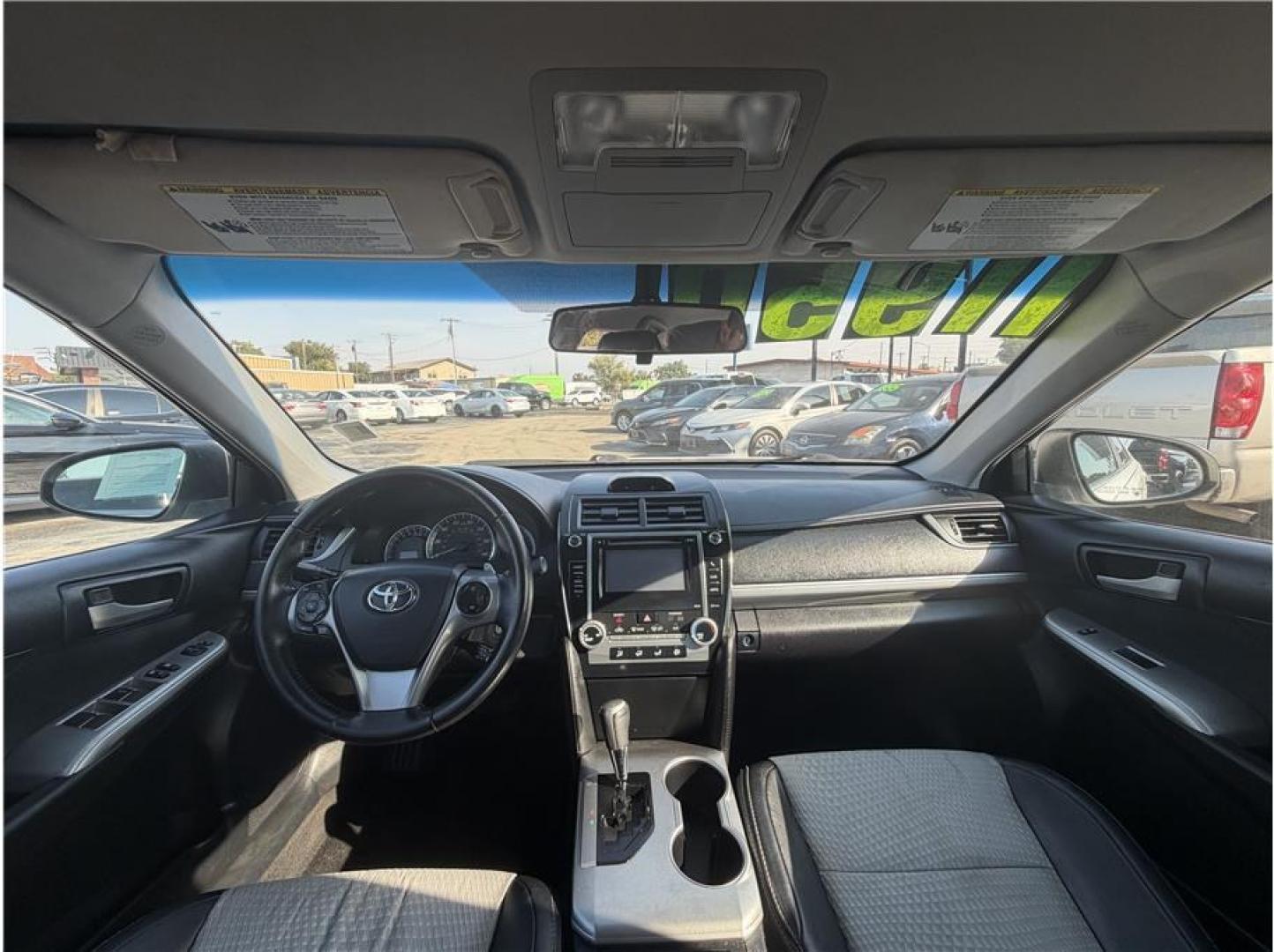 2014 White /No Color Toyota Camry (4T1BF1FK4EU) with an 4-Cyl, 2.5 Liter engine, Automatic, 6-Spd transmission, located at 607 W Columbia Drive, Kennewick, WA, 99336, (509) 987-1069, 46.216743, -119.126404- Photo#12