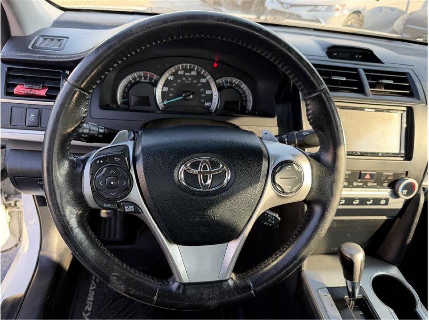 2013 White /No Color Toyota Camry (4T1BF1FK7DU) with an 4-Cyl, 2.5 Liter engine, Automatic, 6-Spd transmission, located at 607 W Columbia Drive, Kennewick, WA, 99336, (509) 987-1069, 46.216743, -119.126404- Photo#8
