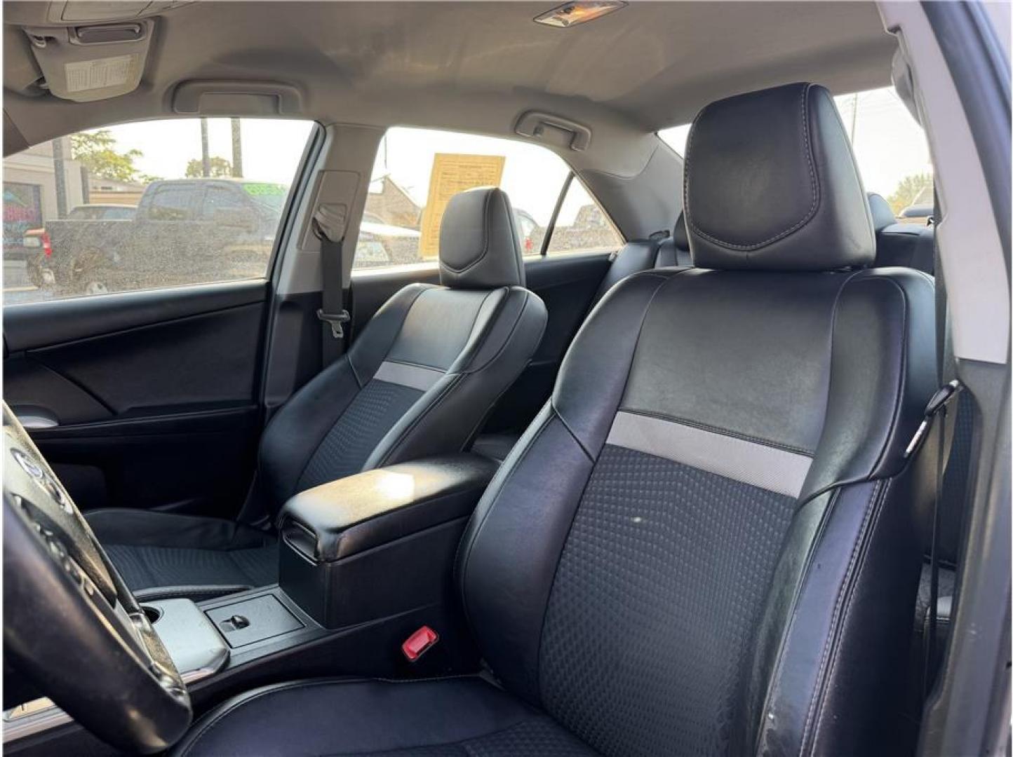 2013 White /No Color Toyota Camry (4T1BF1FK7DU) with an 4-Cyl, 2.5 Liter engine, Automatic, 6-Spd transmission, located at 607 W Columbia Drive, Kennewick, WA, 99336, (509) 987-1069, 46.216743, -119.126404- Photo#13