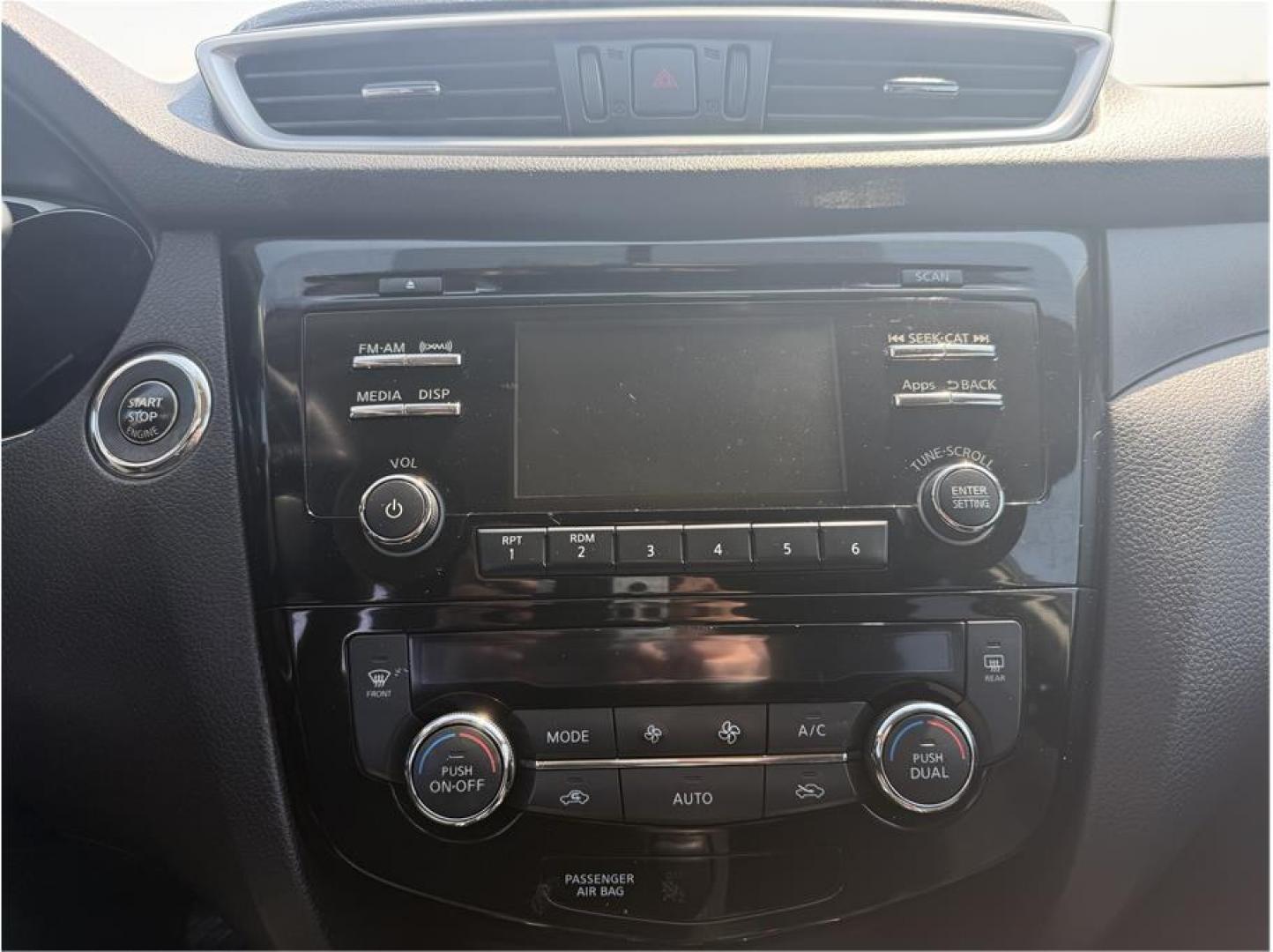 2015 Blue /No Color Nissan Rogue (5N1AT2MV6FC) with an 4-Cyl, 2.5 Liter engine, Auto, CVT Xtronic transmission, located at 607 W Columbia Drive, Kennewick, WA, 99336, (509) 987-1069, 46.216743, -119.126404- Photo#12