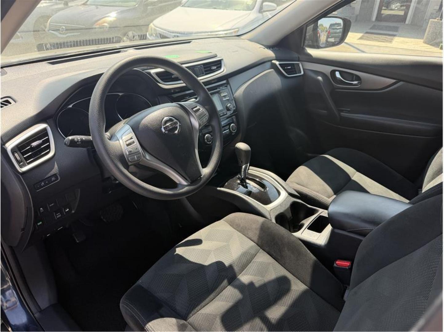 2015 Blue /No Color Nissan Rogue (5N1AT2MV6FC) with an 4-Cyl, 2.5 Liter engine, Auto, CVT Xtronic transmission, located at 607 W Columbia Drive, Kennewick, WA, 99336, (509) 987-1069, 46.216743, -119.126404- Photo#14