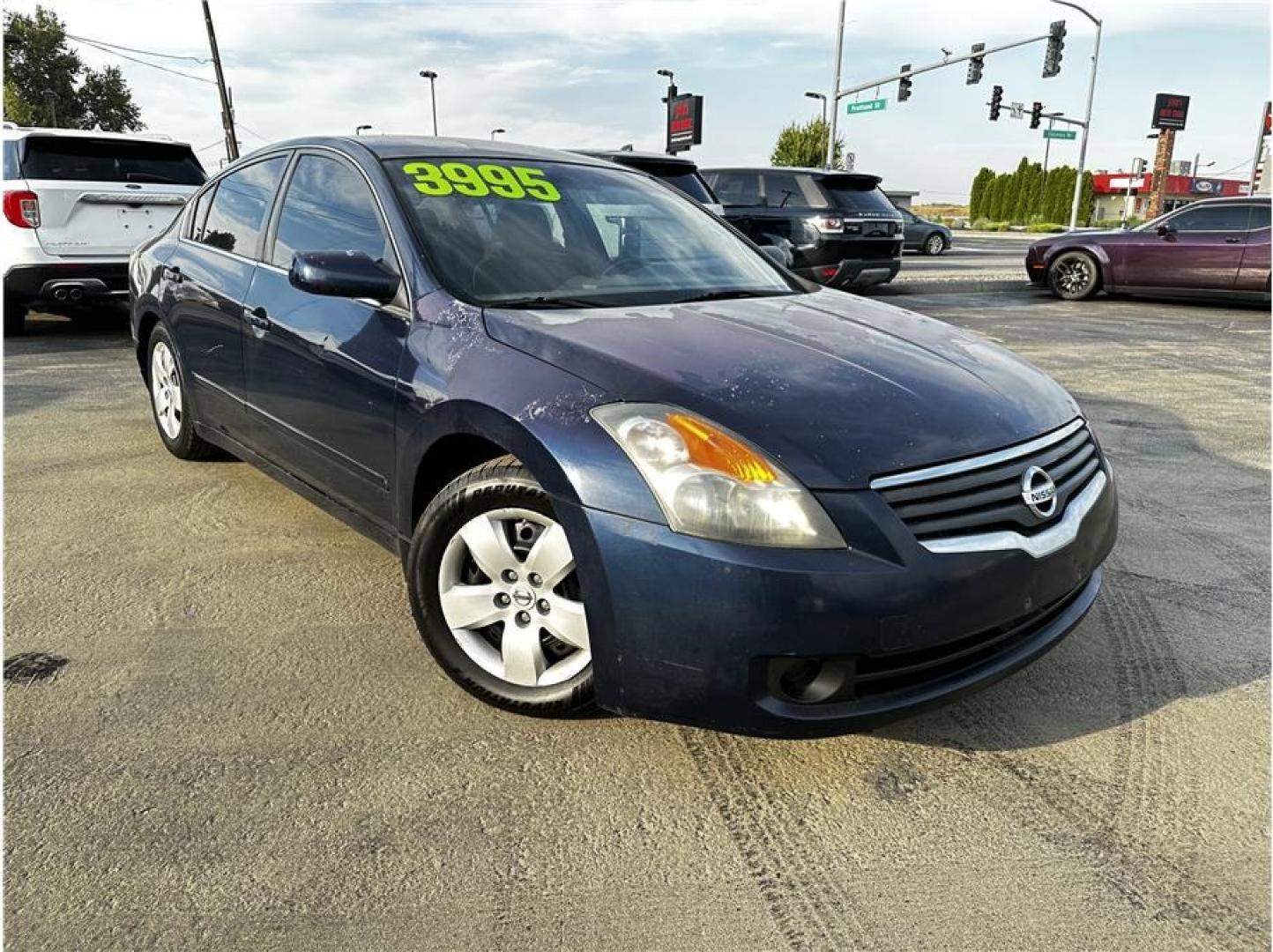 2007 Blue /No Color Nissan Altima (1N4AL21E07N) with an 4-Cyl, 2.5 Liter engine, Manual, 6-Spd transmission, located at 607 W Columbia Drive, Kennewick, WA, 99336, (509) 987-1069, 46.216743, -119.126404- Photo#5