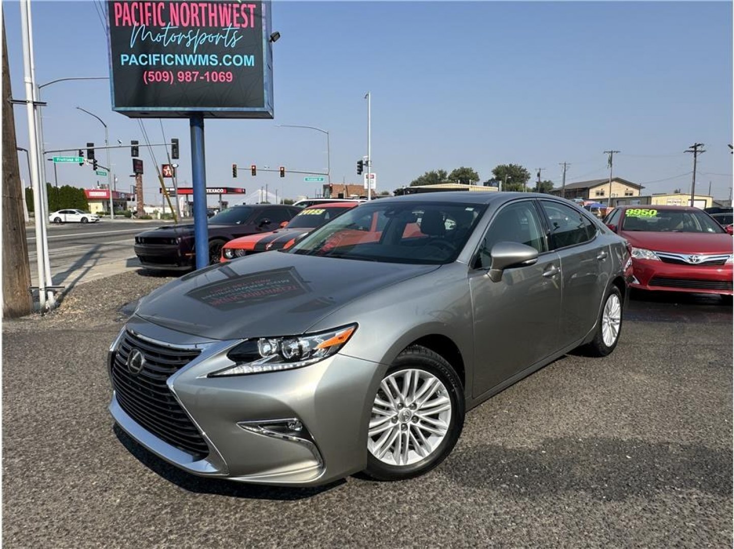 2018 Gray /No Color Lexus ES (58ABK1GG1JU) with an V6, 3.5 Liter engine, Auto, 6-Spd Seq Shft transmission, located at 607 W Columbia Drive, Kennewick, WA, 99336, (509) 987-1069, 46.216743, -119.126404- Photo#0
