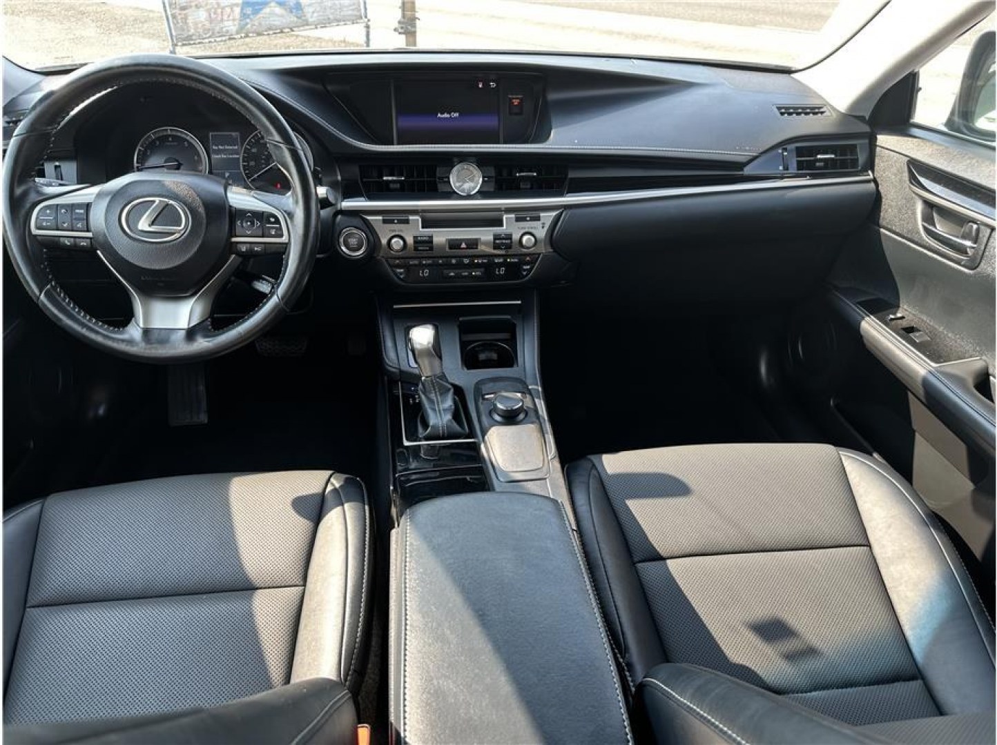 2018 Gray /No Color Lexus ES (58ABK1GG1JU) with an V6, 3.5 Liter engine, Auto, 6-Spd Seq Shft transmission, located at 607 W Columbia Drive, Kennewick, WA, 99336, (509) 987-1069, 46.216743, -119.126404- Photo#13