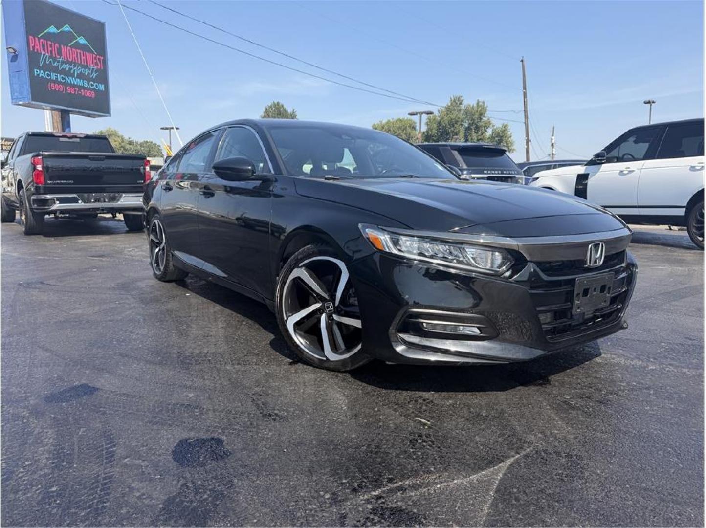 2020 Black /No Color Honda Accord (1HGCV2F32LA) with an 4-Cyl, VTEC, Turbo, 2.0 Liter engine, Automatic, 10-Spd transmission, located at 607 W Columbia Drive, Kennewick, WA, 99336, (509) 987-1069, 46.216743, -119.126404- Photo#6