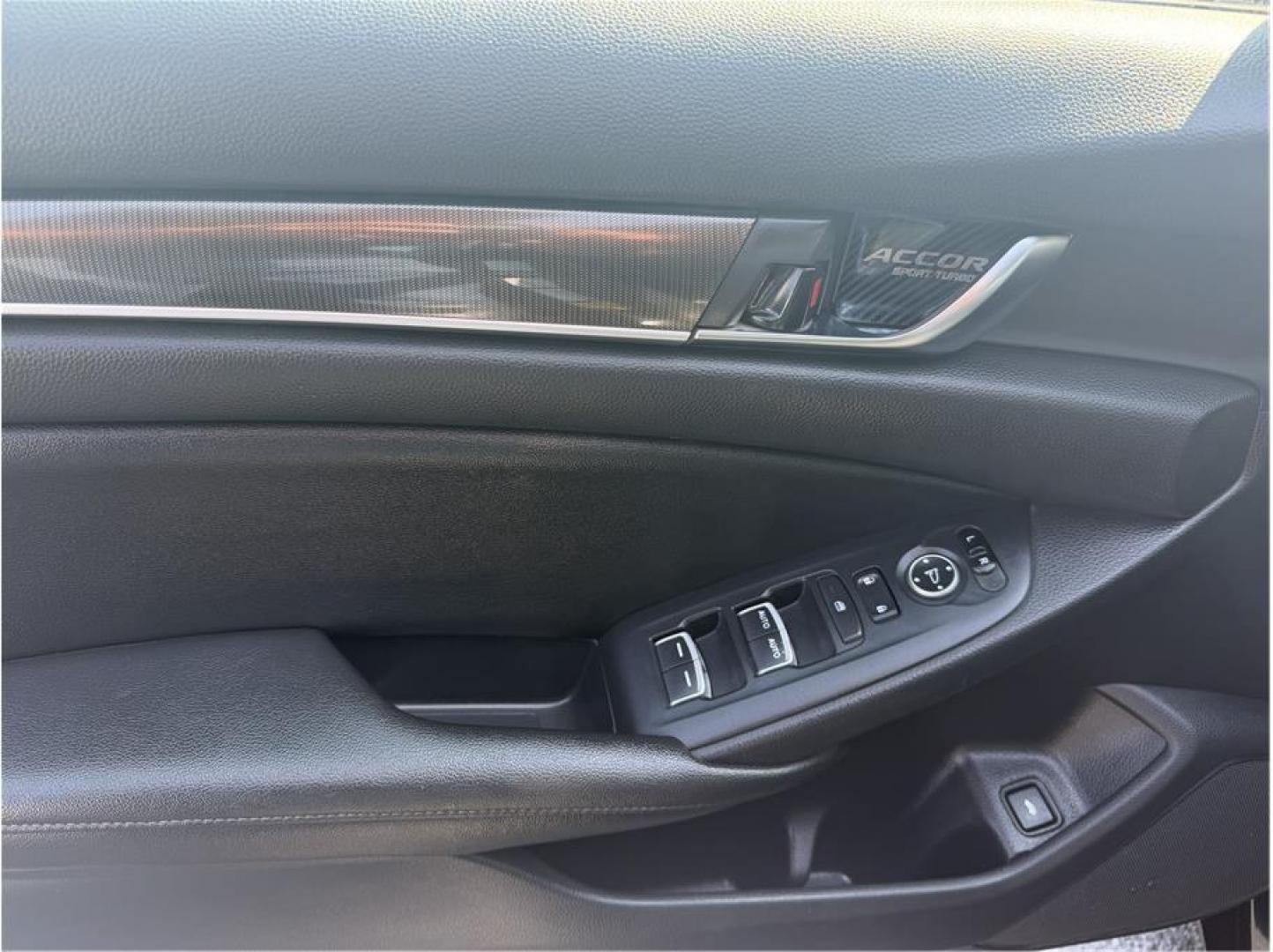 2020 Black /No Color Honda Accord (1HGCV2F32LA) with an 4-Cyl, VTEC, Turbo, 2.0 Liter engine, Automatic, 10-Spd transmission, located at 607 W Columbia Drive, Kennewick, WA, 99336, (509) 987-1069, 46.216743, -119.126404- Photo#7