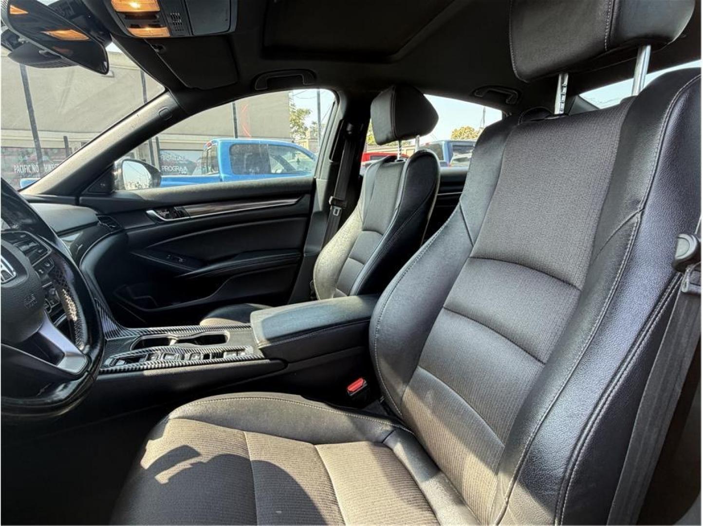 2020 Black /No Color Honda Accord (1HGCV2F32LA) with an 4-Cyl, VTEC, Turbo, 2.0 Liter engine, Automatic, 10-Spd transmission, located at 607 W Columbia Drive, Kennewick, WA, 99336, (509) 987-1069, 46.216743, -119.126404- Photo#9