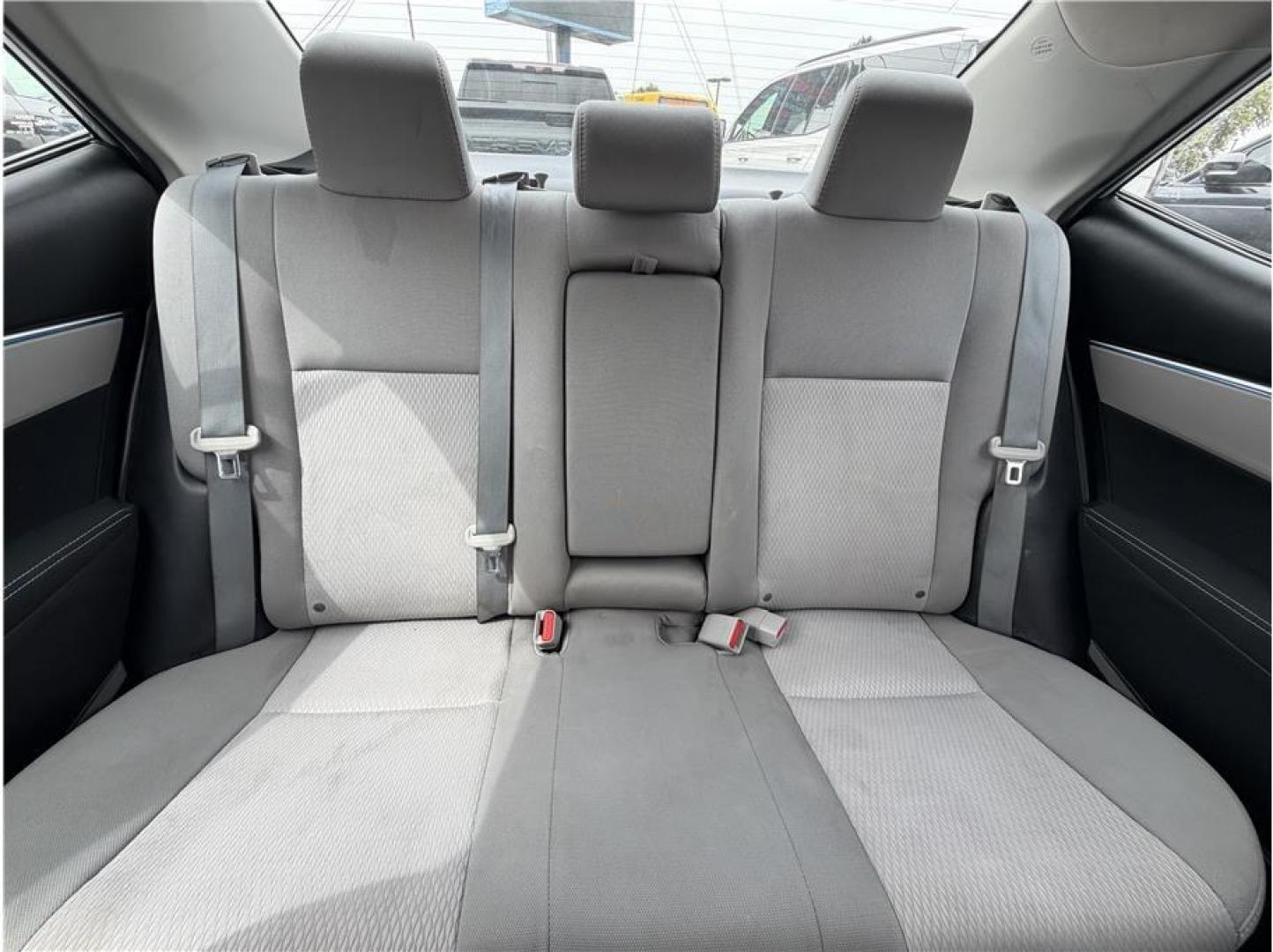 2015 Silver /No Color Toyota Corolla (2T1BURHE0FC) with an 4-Cyl, 1.8 Liter engine, Automatic, CVTi-S transmission, located at 607 W Columbia Drive, Kennewick, WA, 99336, (509) 987-1069, 46.216743, -119.126404- Photo#12